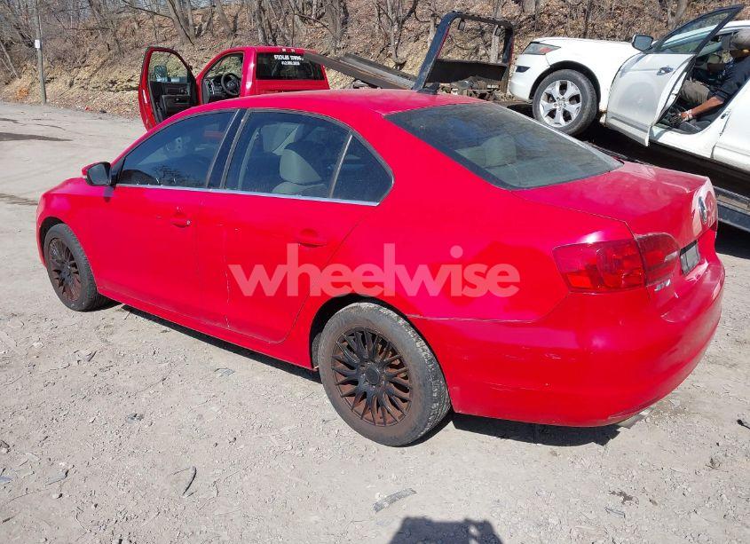 Photo 3 of 2013 Volkswagen Jetta 2.5L SE (VIN 3VWDP7AJ7DM369029)