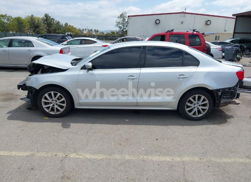 Photo 15 of 2013 Volkswagen Jetta 2.5L SE (VIN 3VWDP7AJ7DM373274)