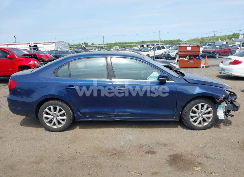 Photo 14 of 2013 Volkswagen Jetta 2.5L SE (VIN 3VWDP7AJ7DM385781)