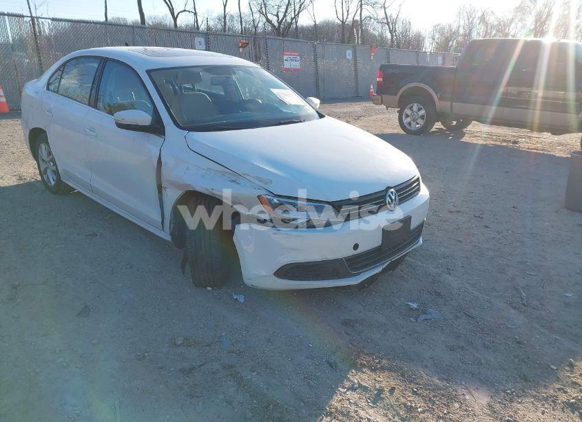 2013 Volkswagen Jetta 2.5L SE (VIN 3VWDP7AJ7DM429679) main photo