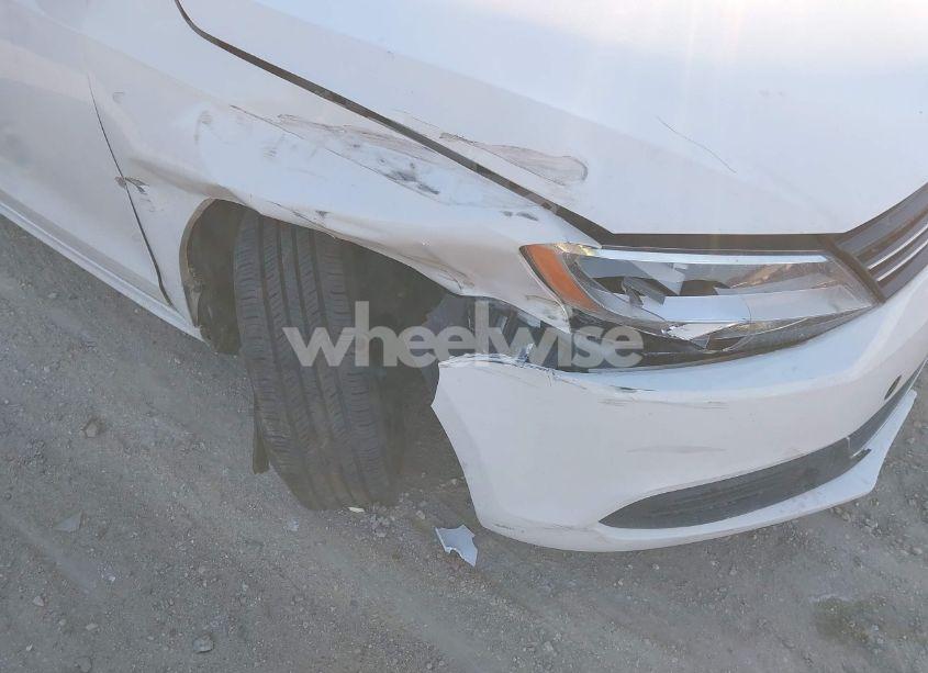 Photo 6 of 2013 Volkswagen Jetta 2.5L SE (VIN 3VWDP7AJ7DM429679)