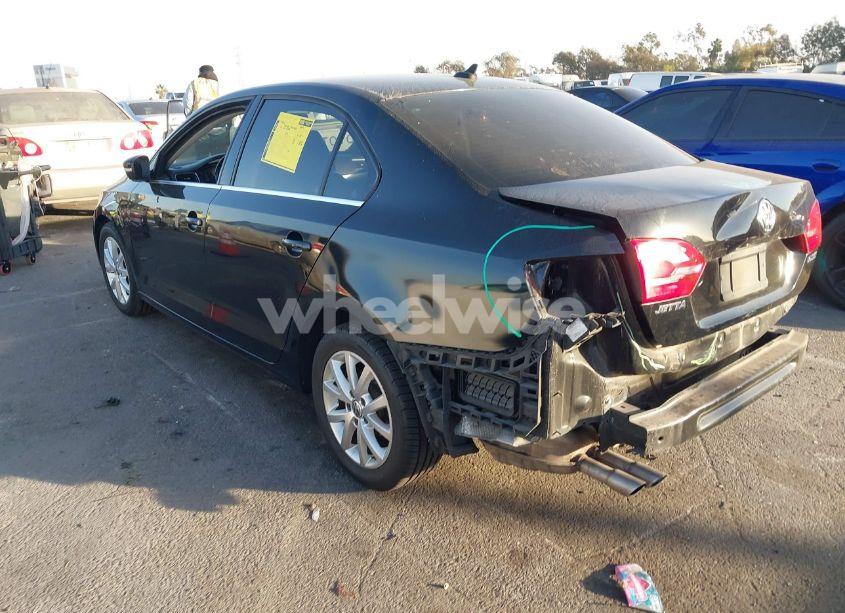 Photo 3 of 2013 Volkswagen Jetta 2.5L SE (VIN 3VWDP7AJ7DM437233)