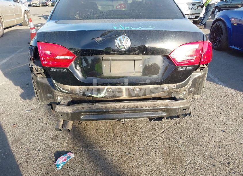 Photo 6 of 2013 Volkswagen Jetta 2.5L SE (VIN 3VWDP7AJ7DM437233)