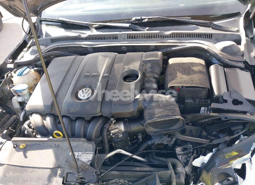 Photo 10 of 2013 Volkswagen Jetta 2.5L SE (VIN 3VWDP7AJ7DM454999)