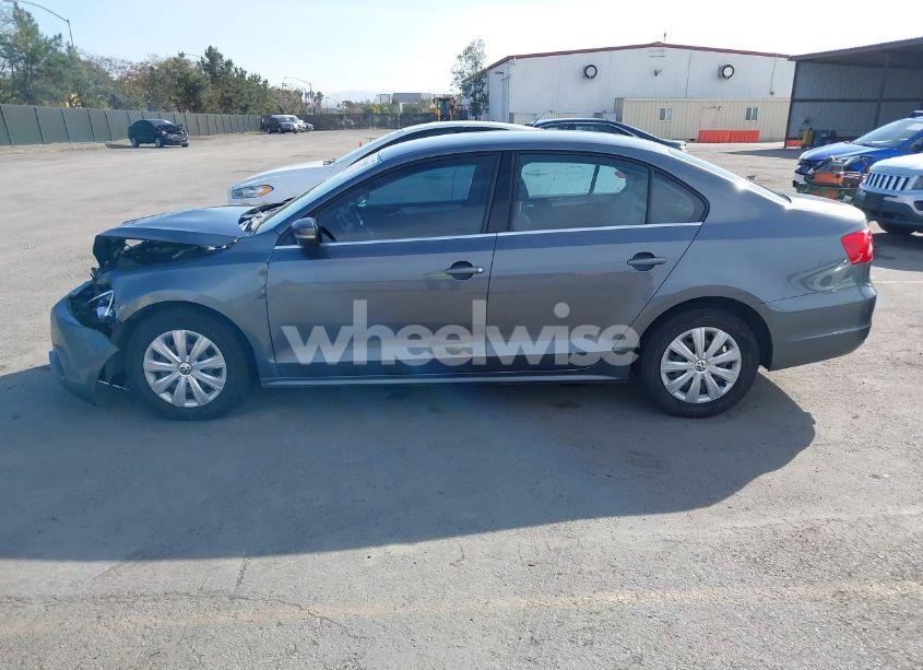 Photo 14 of 2013 Volkswagen Jetta 2.5L SE (VIN 3VWDP7AJ7DM454999)