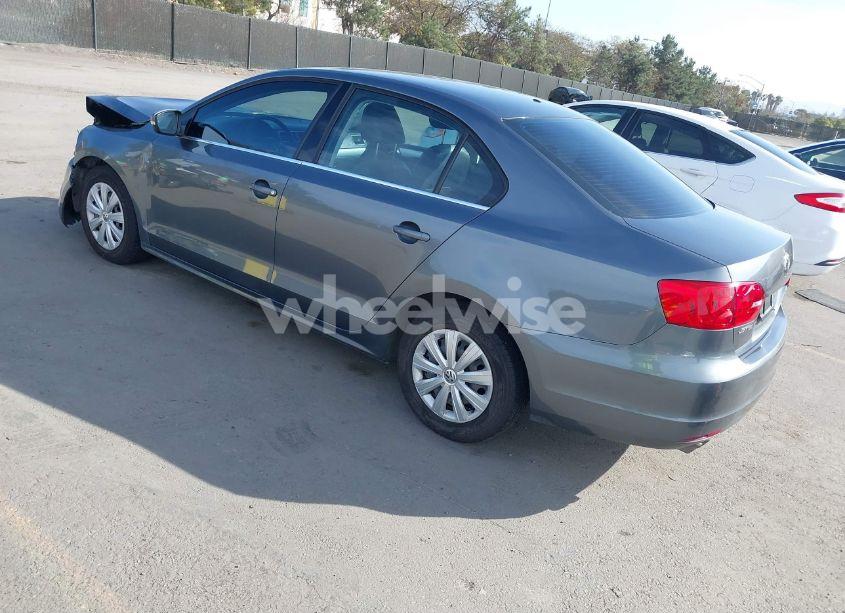 Photo 3 of 2013 Volkswagen Jetta 2.5L SE (VIN 3VWDP7AJ7DM454999)