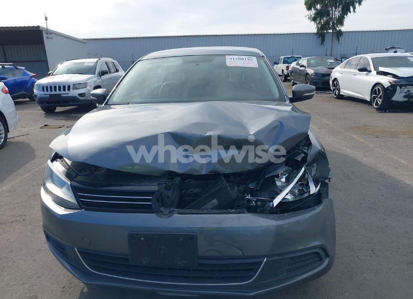 Photo 6 of 2013 Volkswagen Jetta 2.5L SE (VIN 3VWDP7AJ7DM454999)