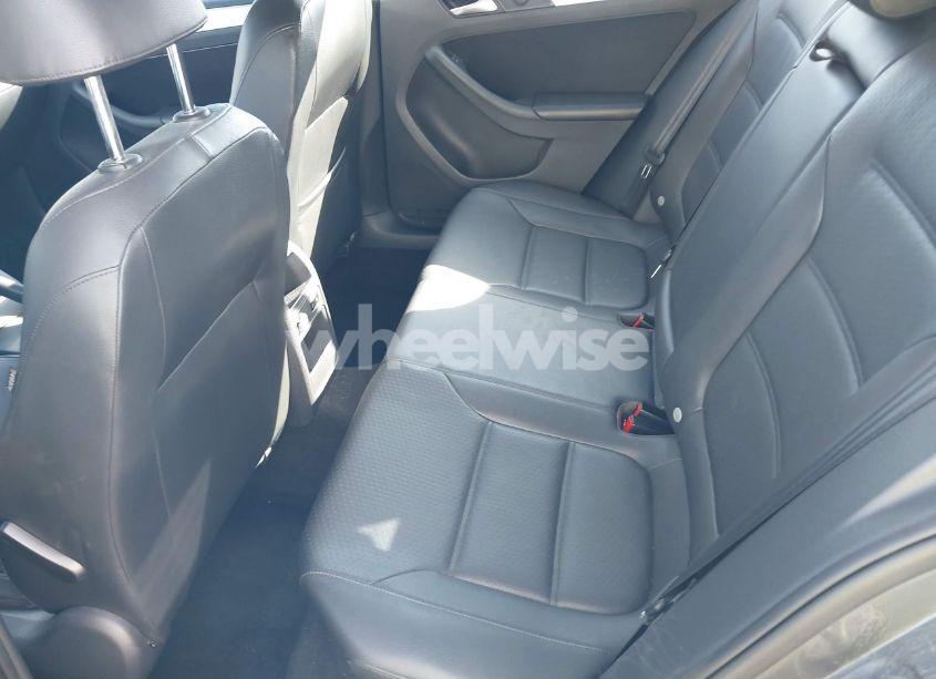 Photo 8 of 2013 Volkswagen Jetta 2.5L SE (VIN 3VWDP7AJ7DM454999)