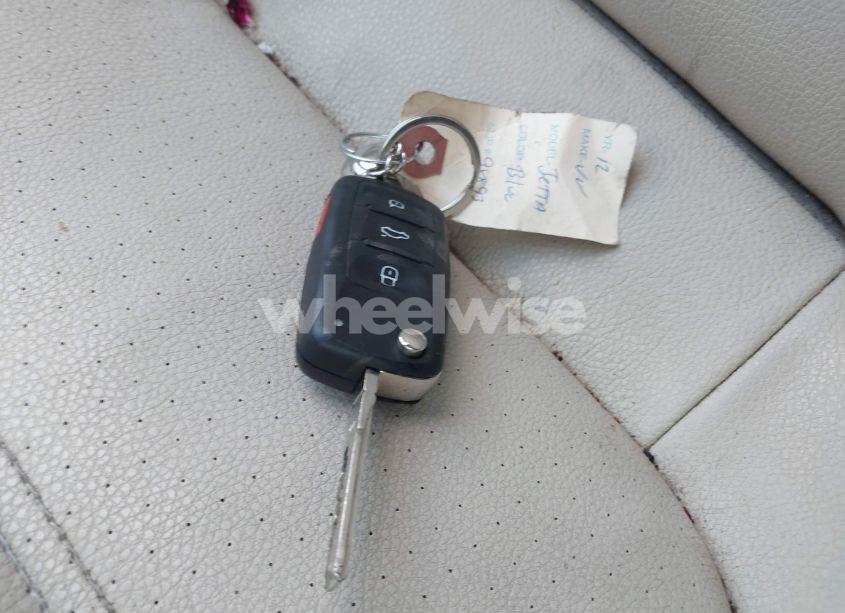 Photo 11 of 2012 Volkswagen Jetta 2.5L SE (VIN 3VWDP7AJ8CM350410)