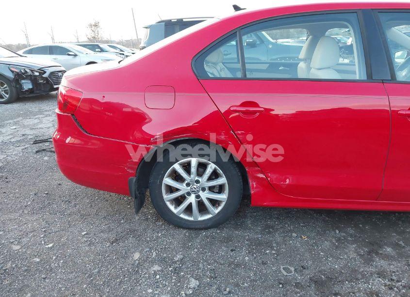 Photo 6 of 2012 Volkswagen Jetta 2.5L SE (VIN 3VWDP7AJ8CM386730)