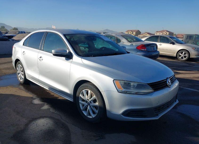 2012 Volkswagen Jetta 2.5L SE (VIN 3VWDP7AJ8CM398909) main photo