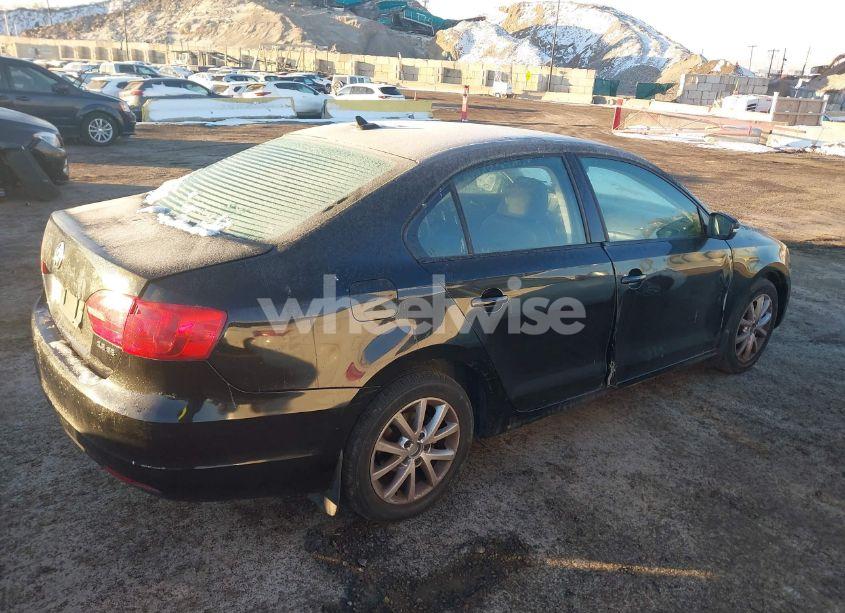 Photo 4 of 2012 Volkswagen Jetta 2.5L SE (VIN 3VWDP7AJ8CM416566)