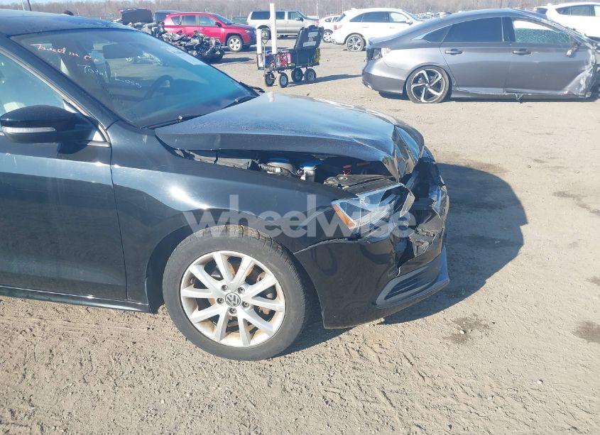 Photo 14 of 2012 Volkswagen Jetta 2.5L SE (VIN 3VWDP7AJ8CM420679)