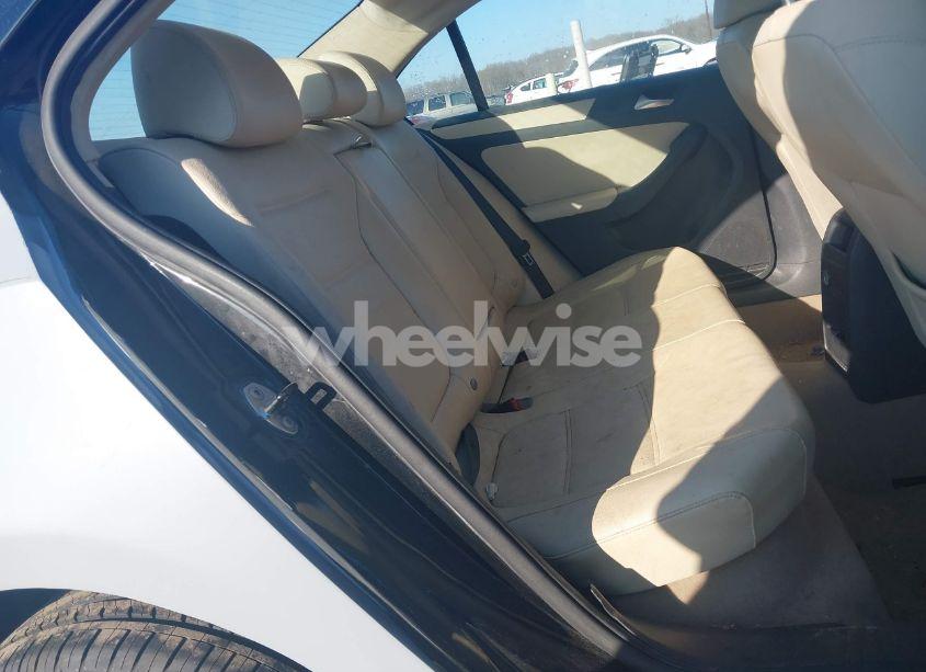 Photo 8 of 2012 Volkswagen Jetta 2.5L SE (VIN 3VWDP7AJ8CM420679)