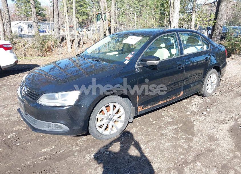 Photo 2 of 2012 Volkswagen Jetta 2.5L SE (VIN 3VWDP7AJ8CM423405)