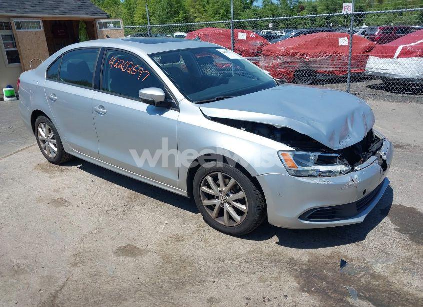 2012 Volkswagen Jetta 2.5L SE (VIN 3VWDP7AJ8CM465069) main photo