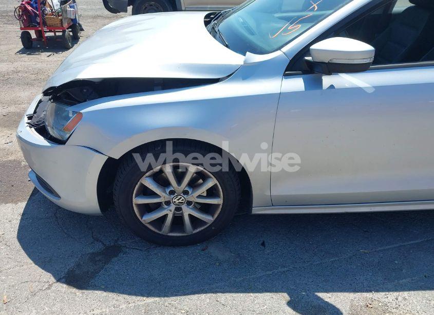 Photo 12 of 2012 Volkswagen Jetta 2.5L SE (VIN 3VWDP7AJ8CM465069)