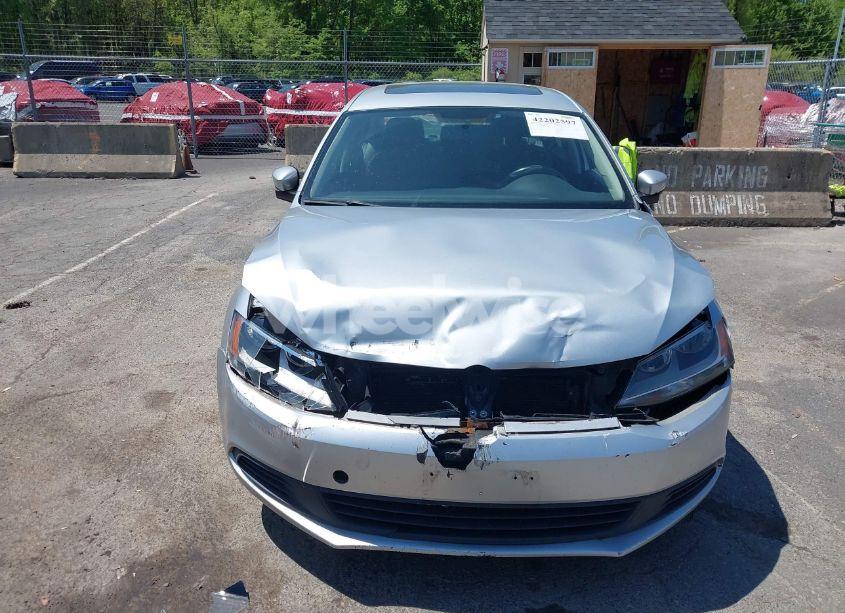 Photo 6 of 2012 Volkswagen Jetta 2.5L SE (VIN 3VWDP7AJ8CM465069)