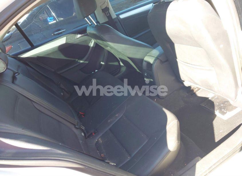 Photo 8 of 2013 Volkswagen Jetta 2.5L SE (VIN 3VWDP7AJ8DM282661)