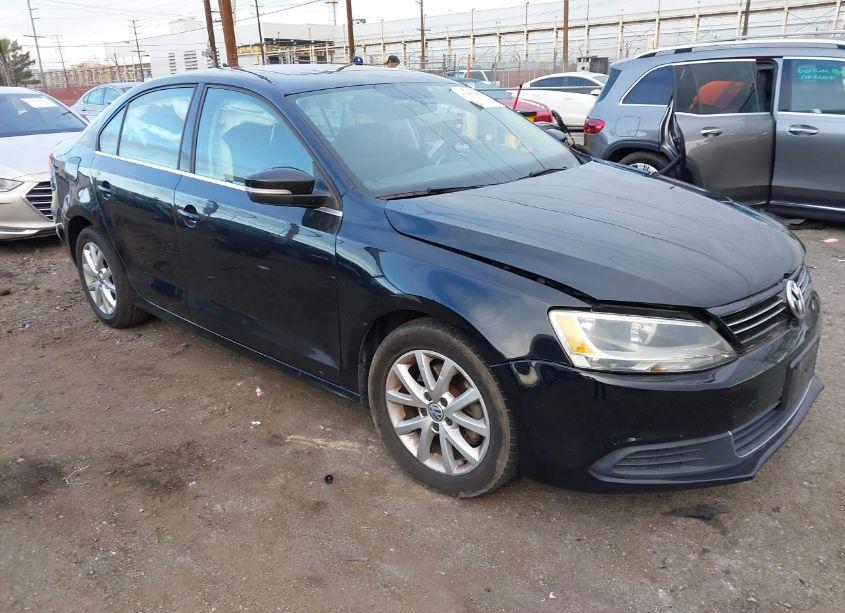 2013 Volkswagen Jetta 2.5L SE (VIN 3VWDP7AJ8DM286094) main photo