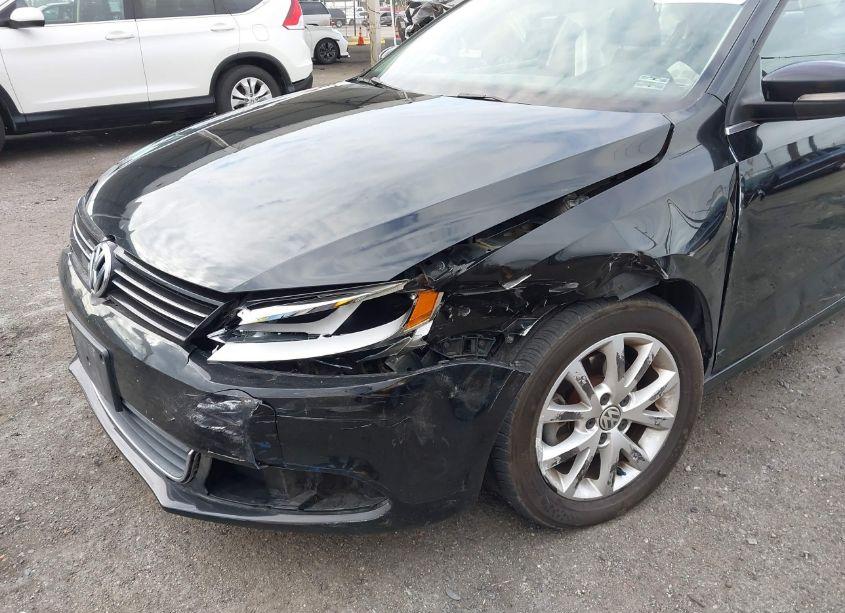 Photo 6 of 2013 Volkswagen Jetta 2.5L SE (VIN 3VWDP7AJ8DM286094)