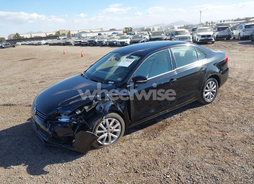 Photo 2 of 2013 Volkswagen Jetta 2.5L SE (VIN 3VWDP7AJ8DM297645)