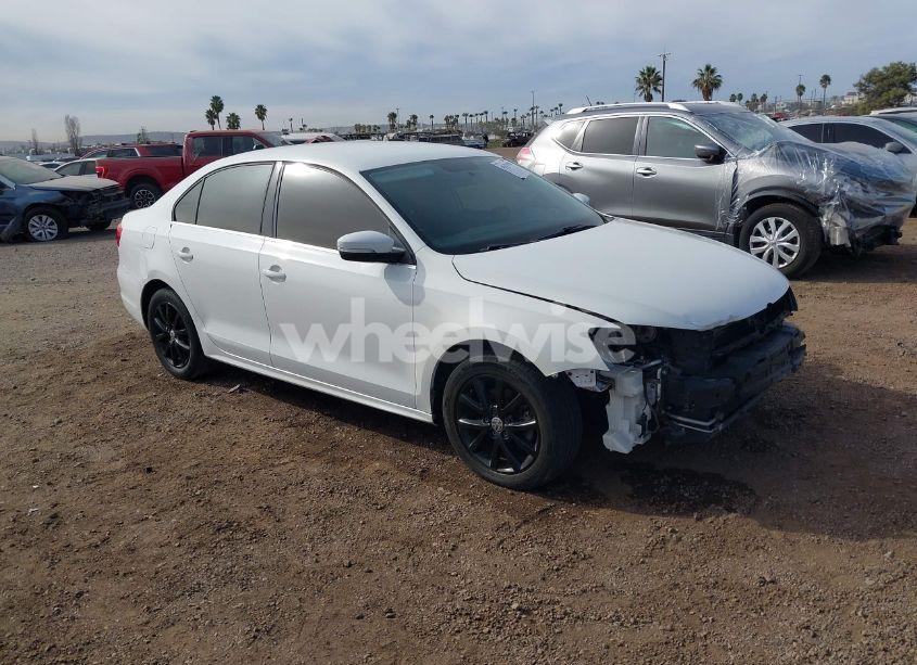 2013 Volkswagen Jetta 2.5L SE (VIN 3VWDP7AJ8DM298939) main photo