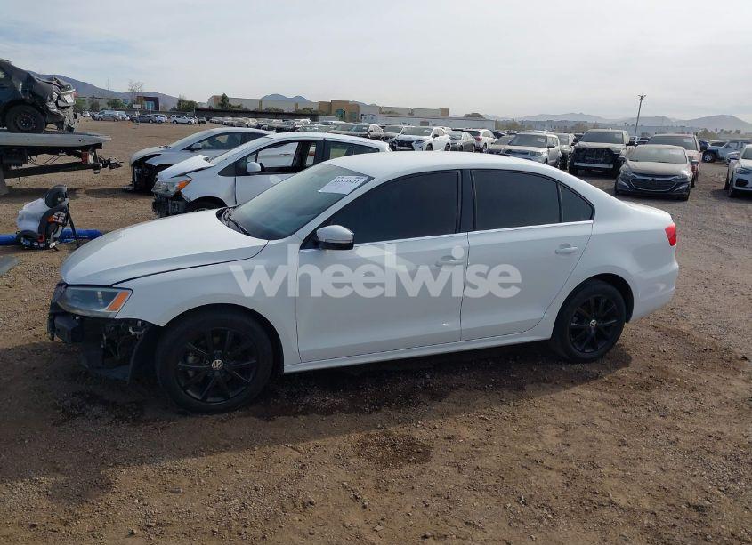 Photo 15 of 2013 Volkswagen Jetta 2.5L SE (VIN 3VWDP7AJ8DM298939)