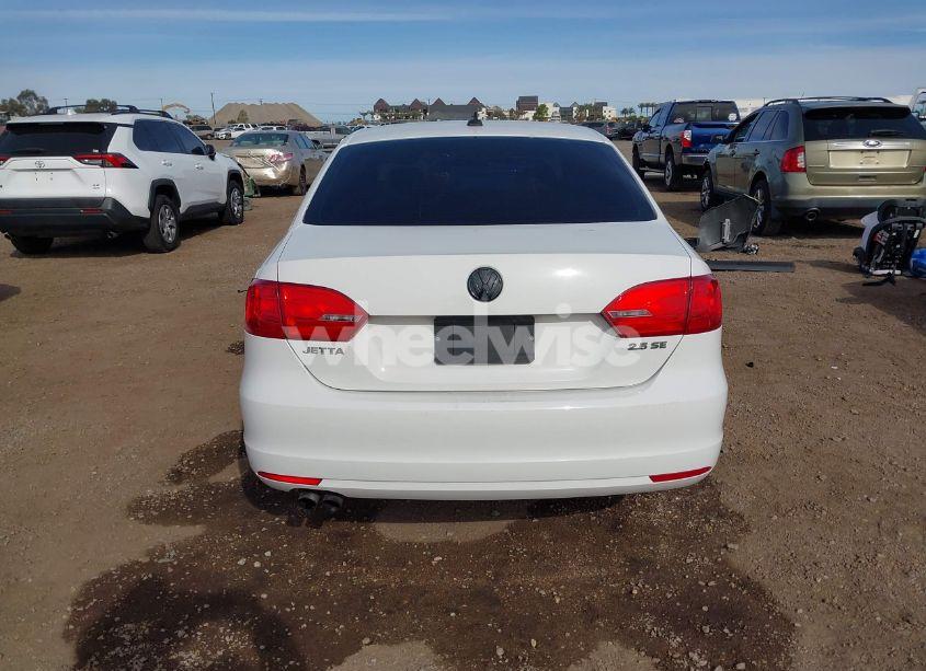 Photo 17 of 2013 Volkswagen Jetta 2.5L SE (VIN 3VWDP7AJ8DM298939)