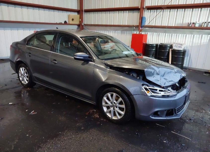 2013 Volkswagen Jetta 2.5L SE (VIN 3VWDP7AJ8DM307168) main photo