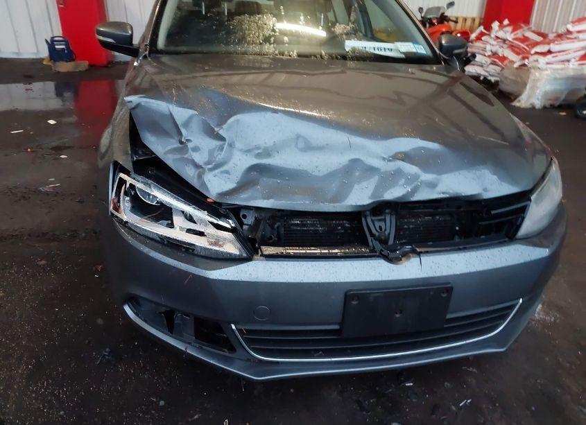 Photo 6 of 2013 Volkswagen Jetta 2.5L SE (VIN 3VWDP7AJ8DM307168)