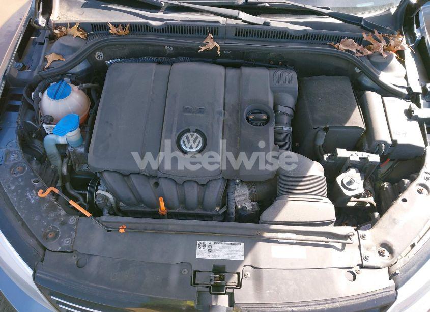 Photo 10 of 2013 Volkswagen Jetta 2.5L SE (VIN 3VWDP7AJ8DM354362)