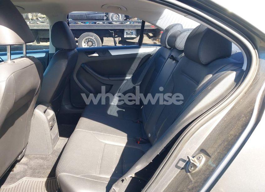 Photo 8 of 2013 Volkswagen Jetta 2.5L SE (VIN 3VWDP7AJ8DM354362)