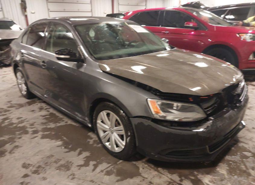 2013 Volkswagen Jetta 2.5L SE (VIN 3VWDP7AJ8DM406489) main photo