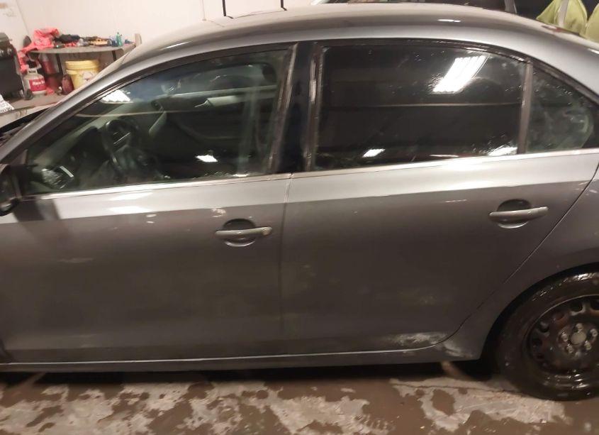 Photo 14 of 2013 Volkswagen Jetta 2.5L SE (VIN 3VWDP7AJ8DM406489)