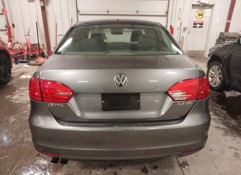 Photo 16 of 2013 Volkswagen Jetta 2.5L SE (VIN 3VWDP7AJ8DM406489)