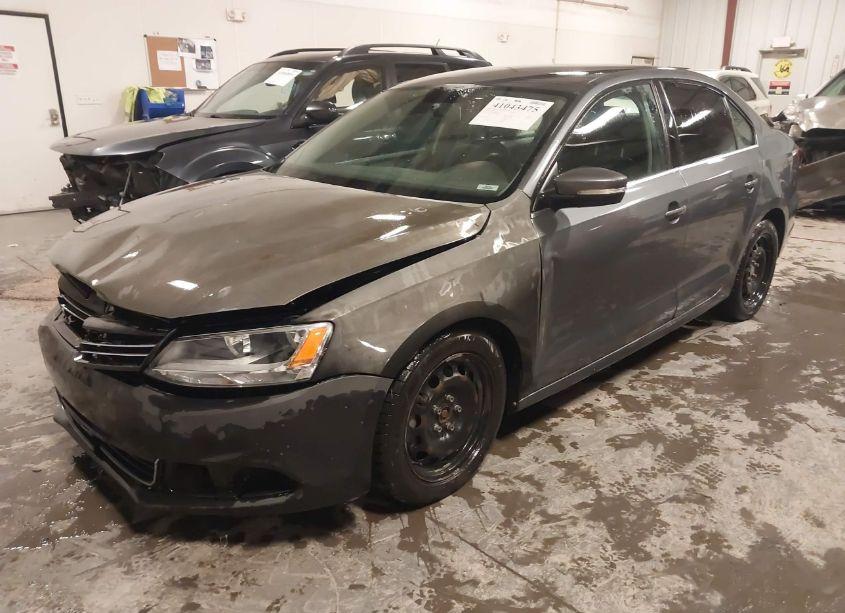 Photo 2 of 2013 Volkswagen Jetta 2.5L SE (VIN 3VWDP7AJ8DM406489)