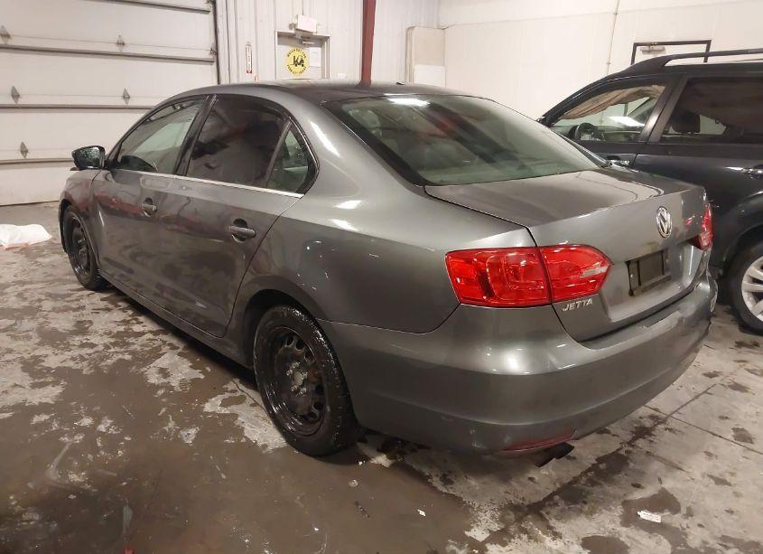 Photo 3 of 2013 Volkswagen Jetta 2.5L SE (VIN 3VWDP7AJ8DM406489)