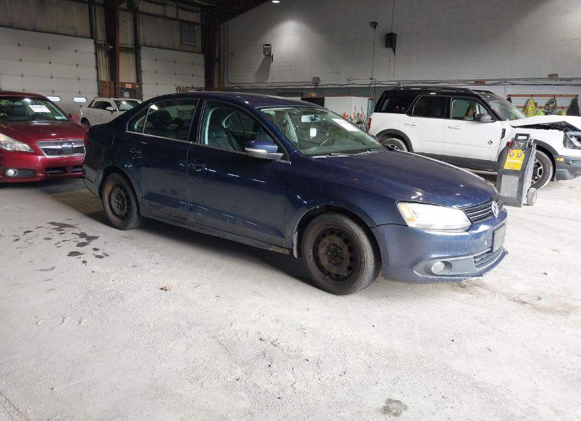 2013 Volkswagen Jetta 2.5L SE (VIN 3VWDP7AJ8DM429349) main photo