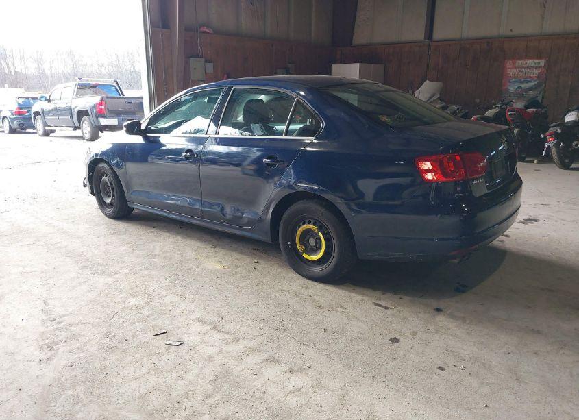 Photo 3 of 2013 Volkswagen Jetta 2.5L SE (VIN 3VWDP7AJ8DM429349)