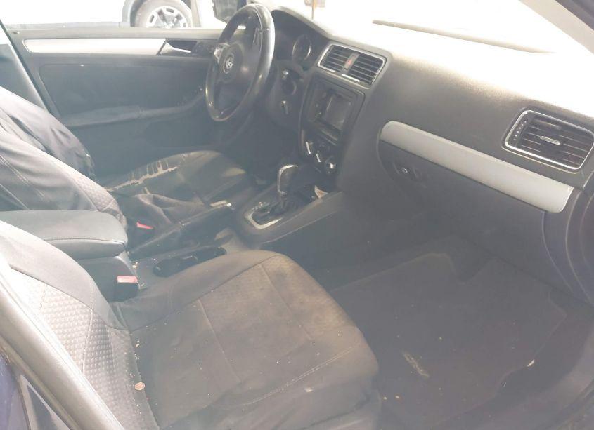 Photo 5 of 2013 Volkswagen Jetta 2.5L SE (VIN 3VWDP7AJ8DM429349)