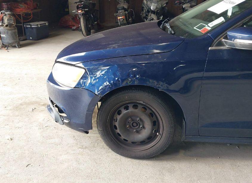 Photo 6 of 2013 Volkswagen Jetta 2.5L SE (VIN 3VWDP7AJ8DM429349)