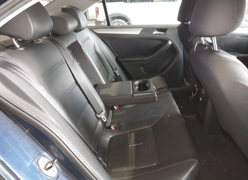 Photo 8 of 2013 Volkswagen Jetta 2.5L SE (VIN 3VWDP7AJ8DM429349)