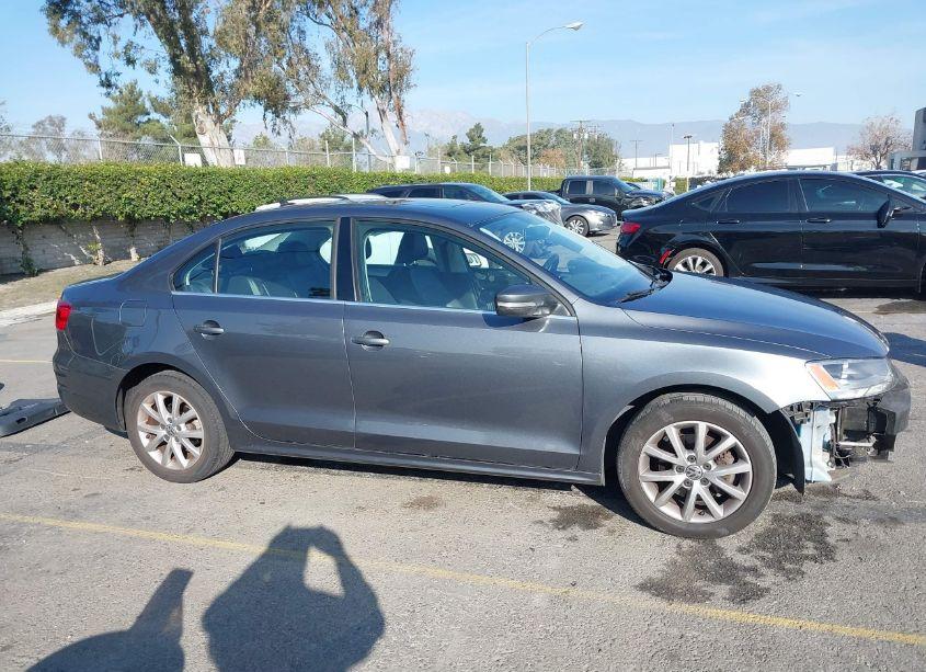 Photo 14 of 2013 Volkswagen Jetta 2.5L SE (VIN 3VWDP7AJ8DM436642)