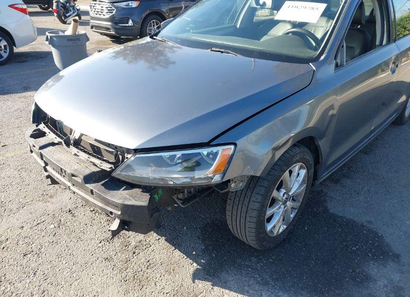 Photo 6 of 2013 Volkswagen Jetta 2.5L SE (VIN 3VWDP7AJ8DM436642)