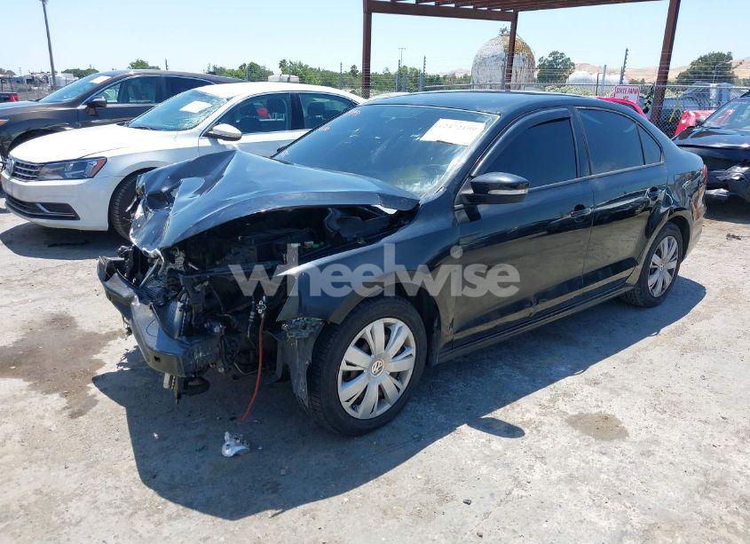 Photo 2 of 2012 Volkswagen Jetta 2.5L SE (VIN 3VWDP7AJ9CM131651)