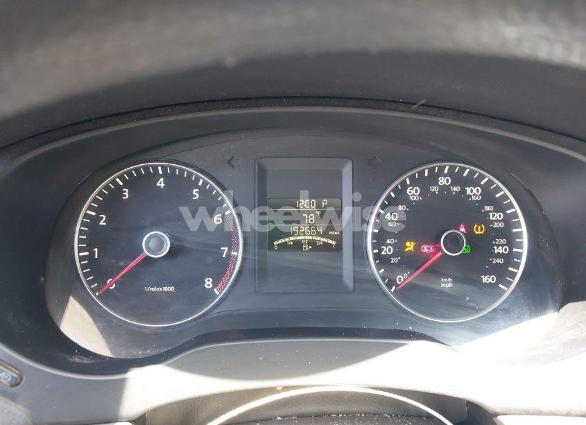 Photo 7 of 2012 Volkswagen Jetta 2.5L SE (VIN 3VWDP7AJ9CM131651)