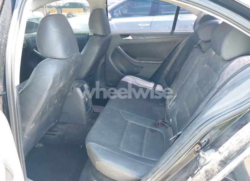Photo 8 of 2012 Volkswagen Jetta 2.5L SE (VIN 3VWDP7AJ9CM131651)