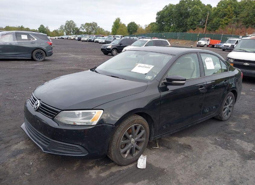 Photo 2 of 2012 Volkswagen Jetta 2.5L SE (VIN 3VWDP7AJ9CM314354)