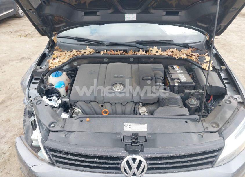 Photo 10 of 2012 Volkswagen Jetta 2.5L SE (VIN 3VWDP7AJ9CM315214)